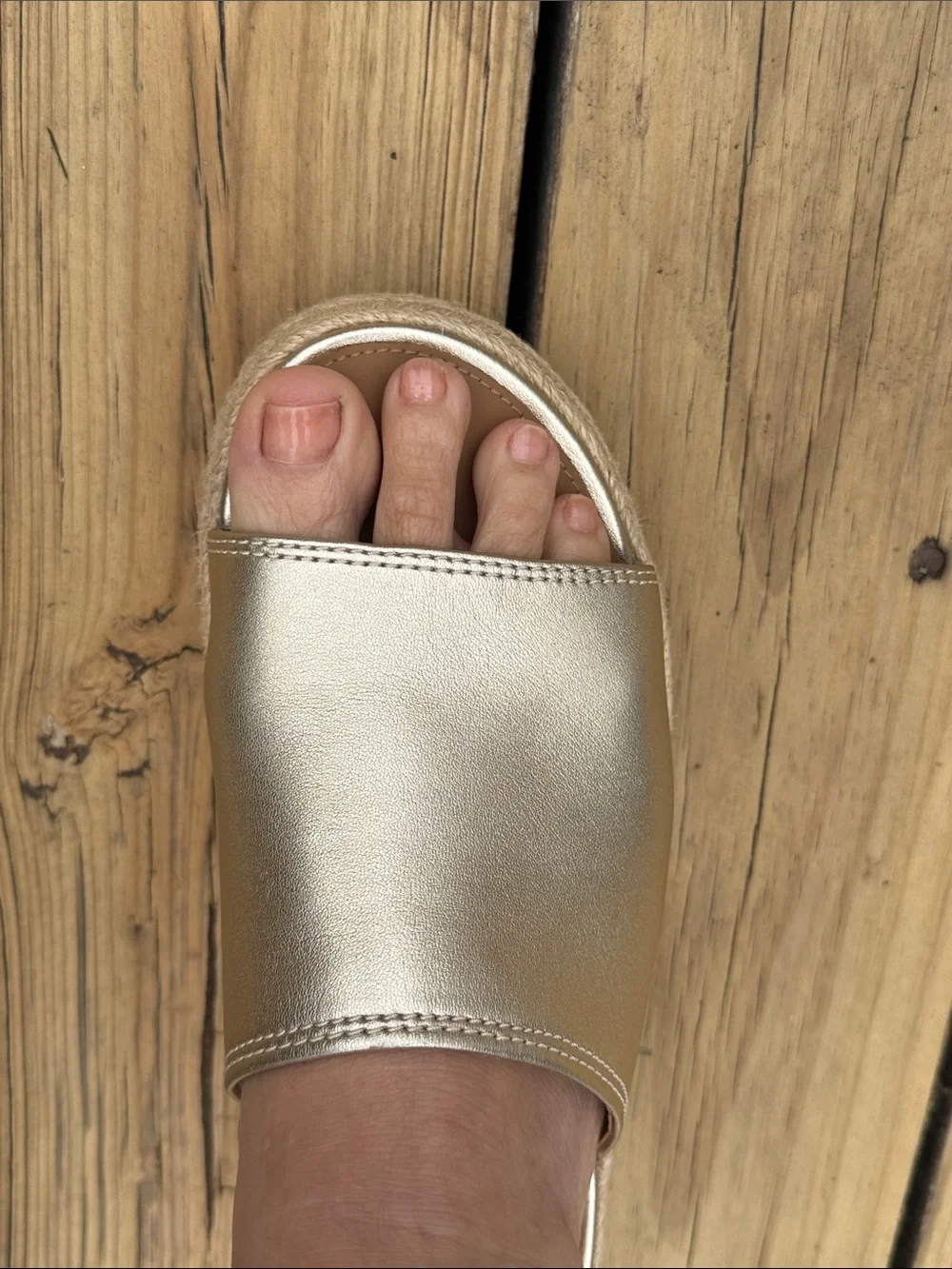 Fitflop 8.5 Metallic Gold Platform Slide Sandals for Women